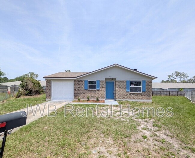 Primary Photo - 5202 La Ventura Ct E