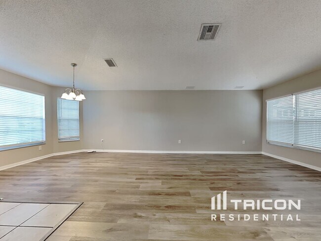 Building Photo - 12906 Brant Tree Dr