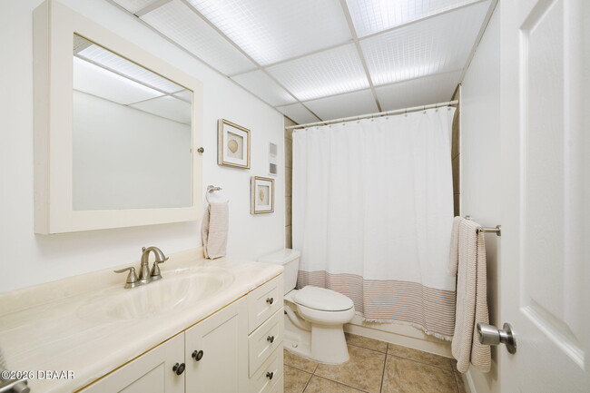 Building Photo - 633 S Palmetto Ave