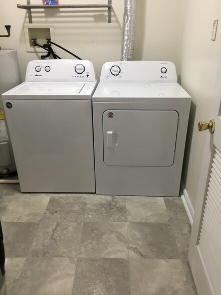 2nd floor laundry room - 10 IRONSTONE CT #K