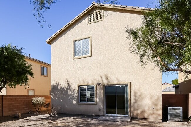 Building Photo - 37 Rosa Rosales Ct