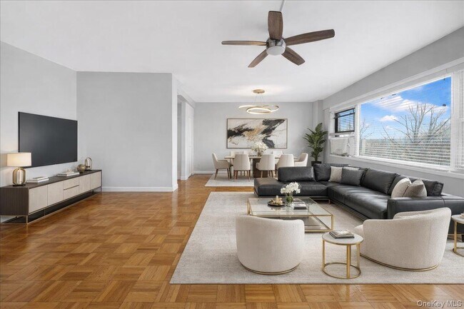 Building Photo - 6 Fordham Hill Oval