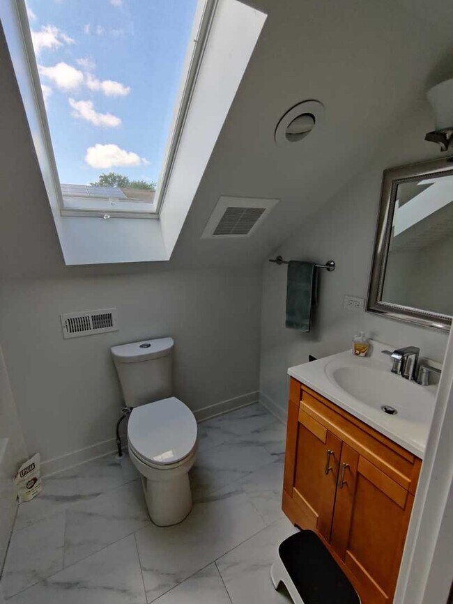 Building Photo - 3108 N 78th Ct