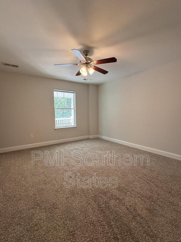 Building Photo - 200 Walnut Hill Dr