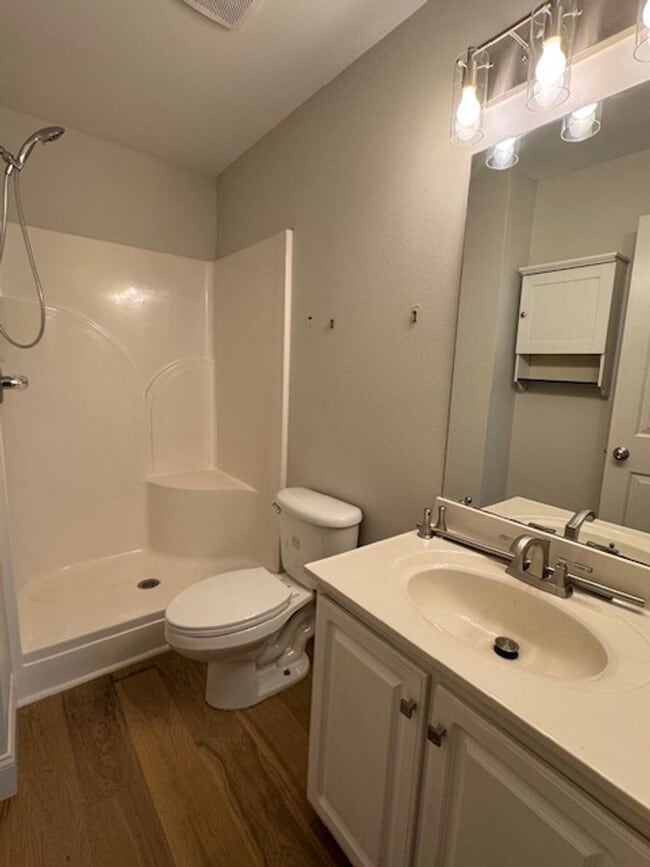Building Photo - Welcome to this Single-Story Living with 3...