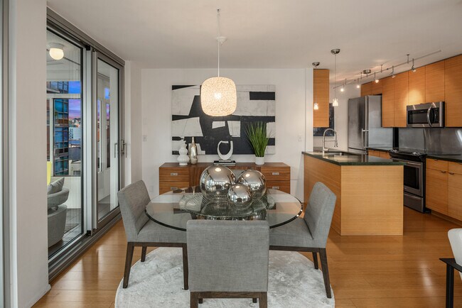 Building Photo - 1000 Union St