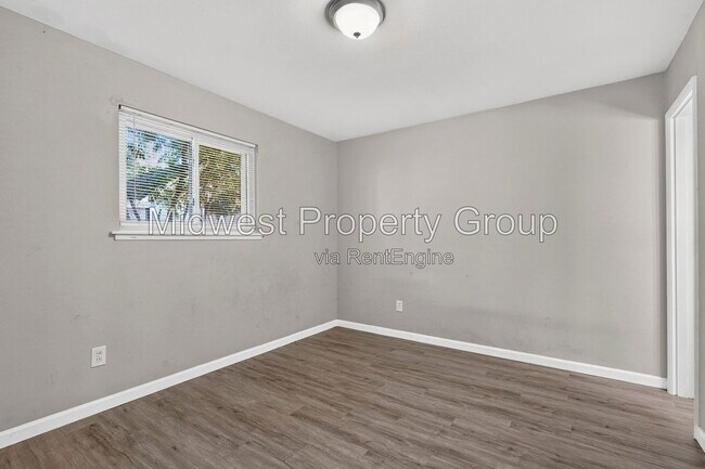 Building Photo - 690 Central Pkwy