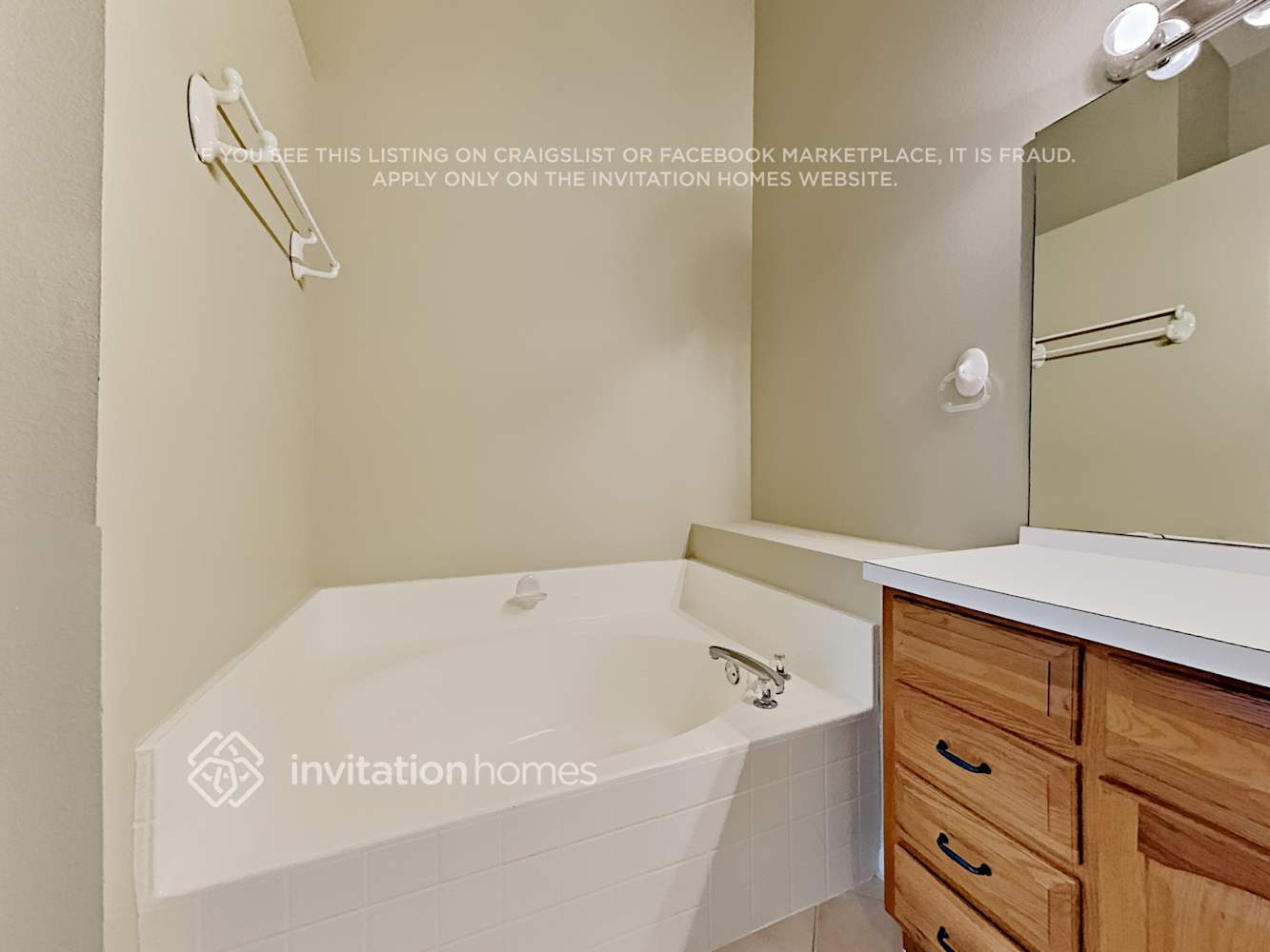 Building Photo - 8028 Birman St