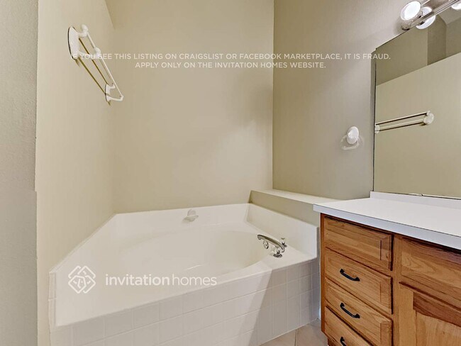 Building Photo - 8028 Birman St