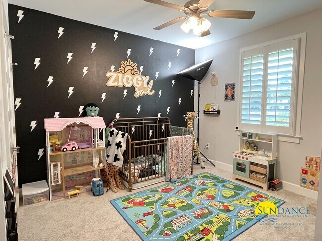 Building Photo - Efficient Solar 4-Bedroom Home in Navarre’s La Fontaine Gated Community with Deeded Beach Access!