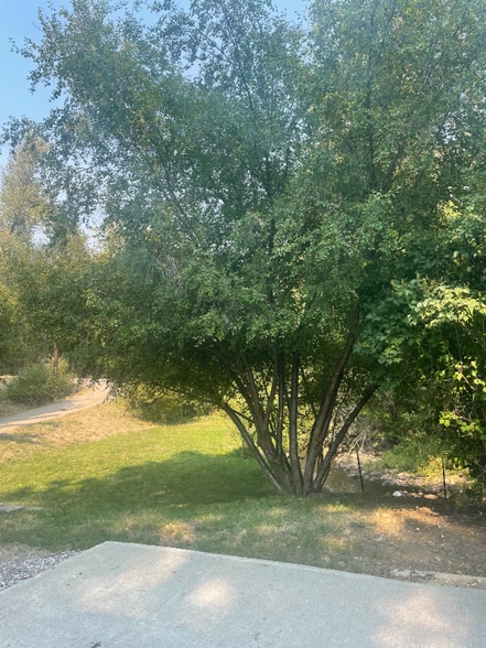 Building Photo - 33 E Inman Rd