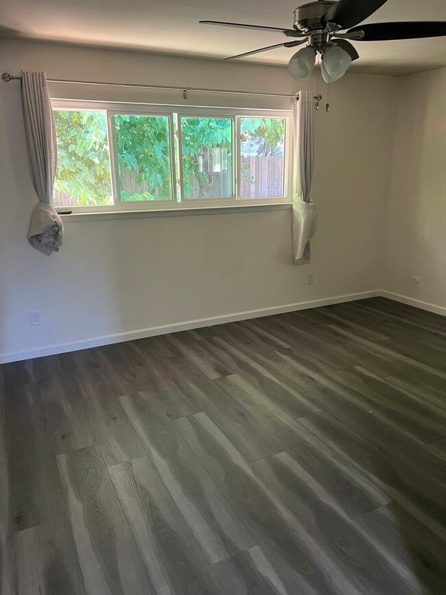 Building Photo - 4040 Marlow Ct