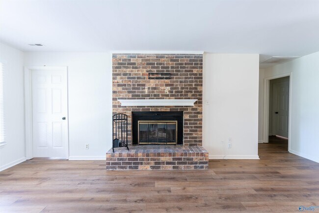 Building Photo - 7513 SW Clubfield Dr