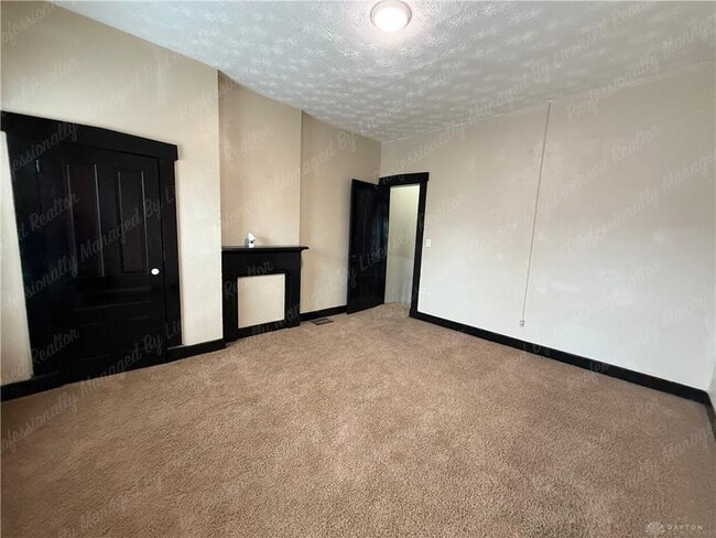 Building Photo - 227 James St