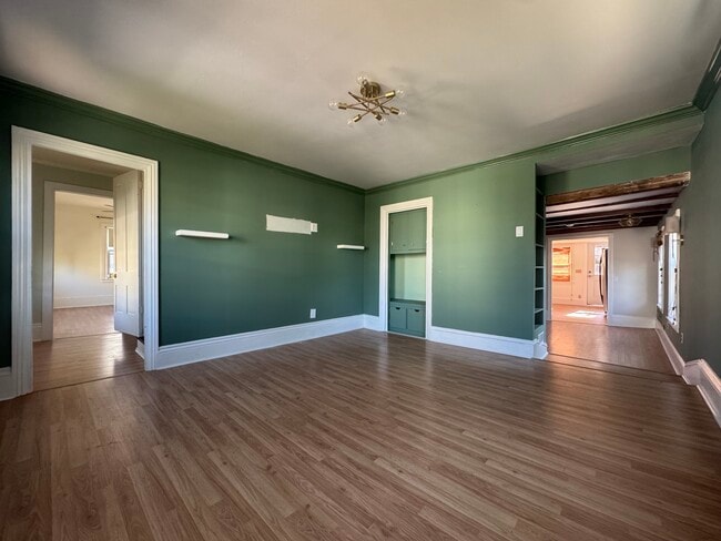 Building Photo - Fountain Apartments