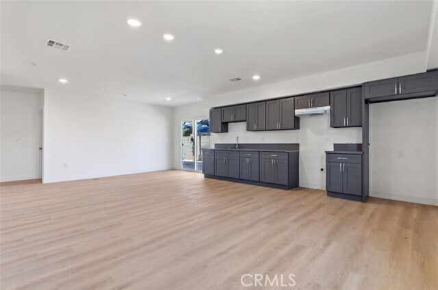 Building Photo - 703 W 80th St