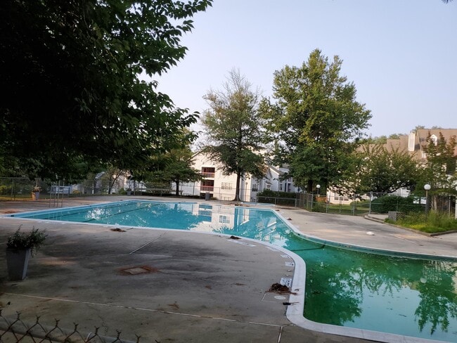 Building Photo - 9810 Leatherfern Terrace