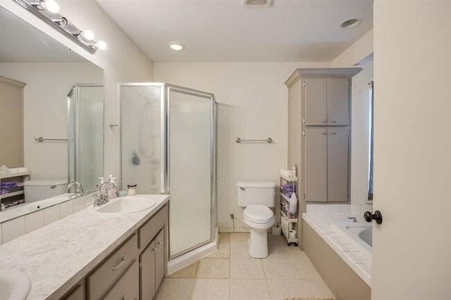 Building Photo - 205 Lincoln St