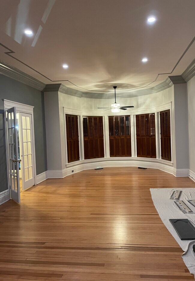 Living Room - 471 Virginia St