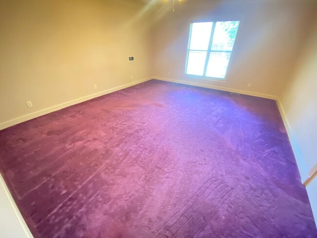 Building Photo - Beautiful home in Fairways subdivision off...