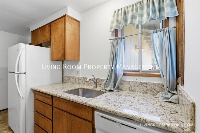 Building Photo - 2114 SE 92nd Ave