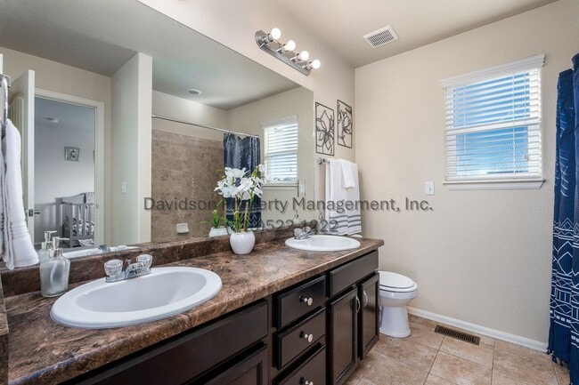 Building Photo - Gorgeous 4 Bedroom House in Lorson Ranch