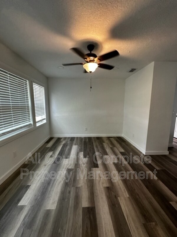 Building Photo - 7616 Lueders Ave