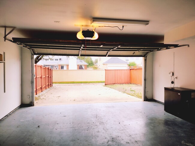 Garage - 5802 Edinburg Dr