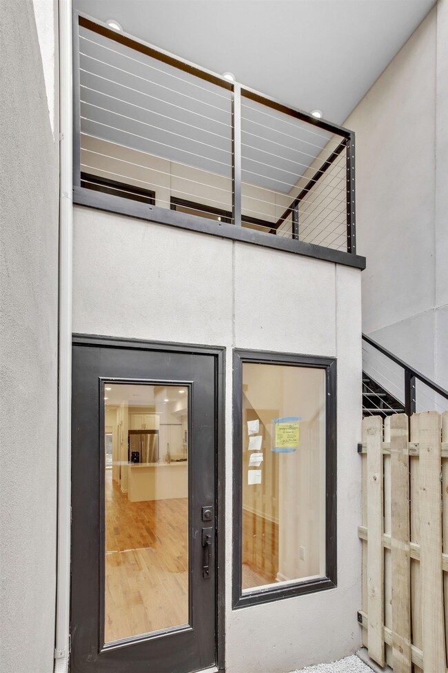 Building Photo - 300 Halladay St