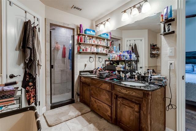 Building Photo - 1120 Whispering Meadows