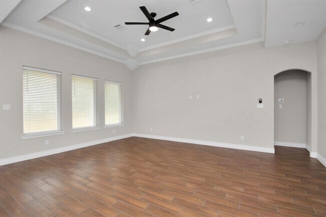 Building Photo - 14922 Indian Hill Trail