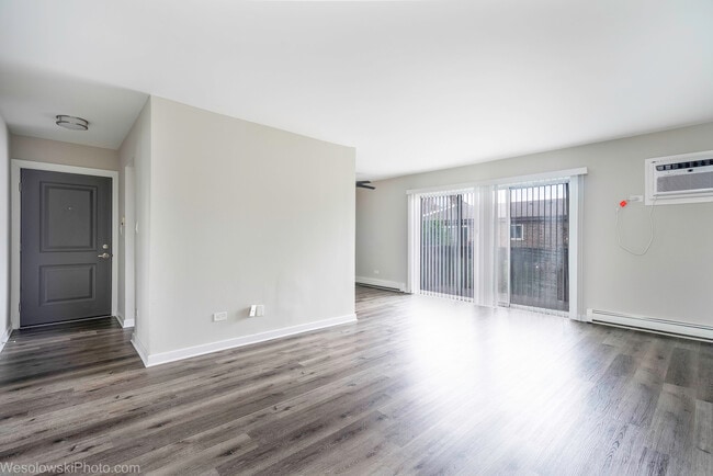 Building Photo - 1305 Turtle Creek Cir