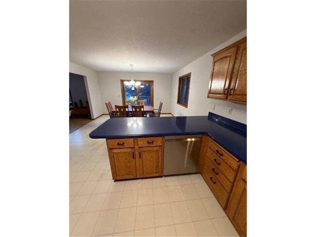 Building Photo - 1072 Buck Ridge