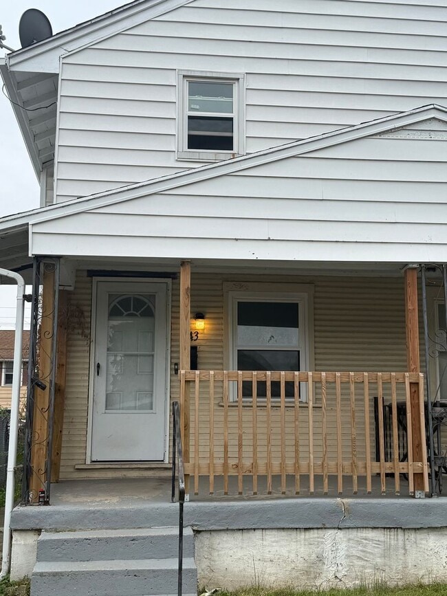Building Photo - 1541-1543 Dietzen Avenue