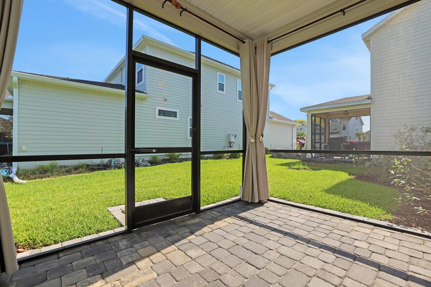 Building Photo - 174 Killarney Ave