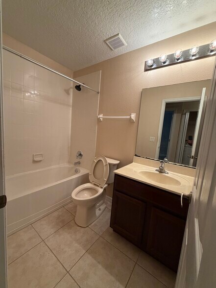 Building Photo - 3663 Caruso Pl