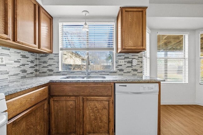 Building Photo - 3112 Freemont St