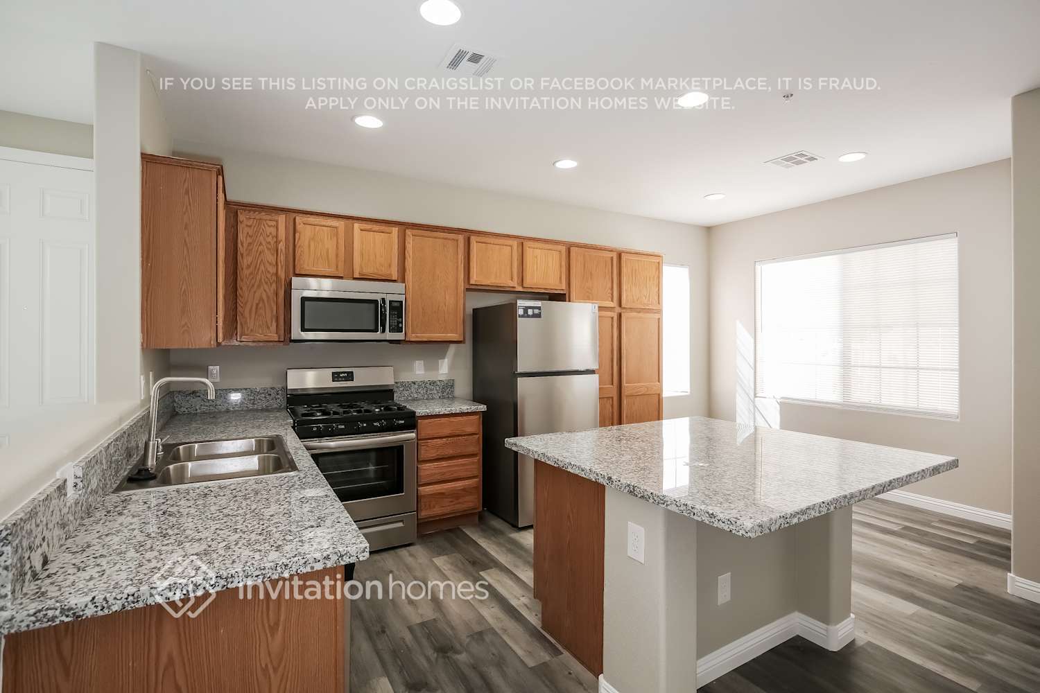 Building Photo - 620 Desert Silk Ct