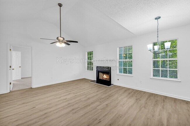 Building Photo - 4084 Waldrop Hills Dr