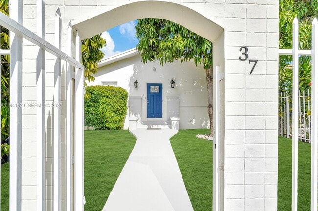 Building Photo - 37 NW 47th St