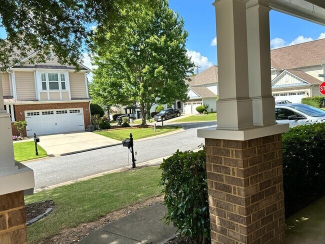 Building Photo - 5860 White Creek Run