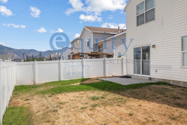 Building Photo - 402 Alfred Dr