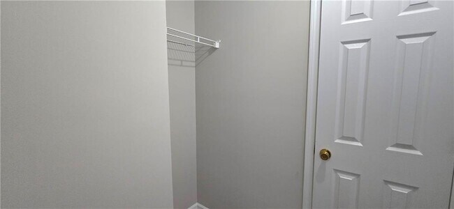 Building Photo - 610 James Ridge Dr