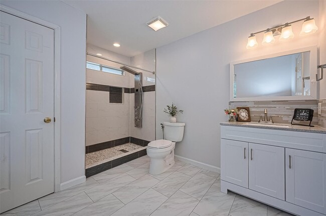 Building Photo - 5914 Clerkenwell Dr