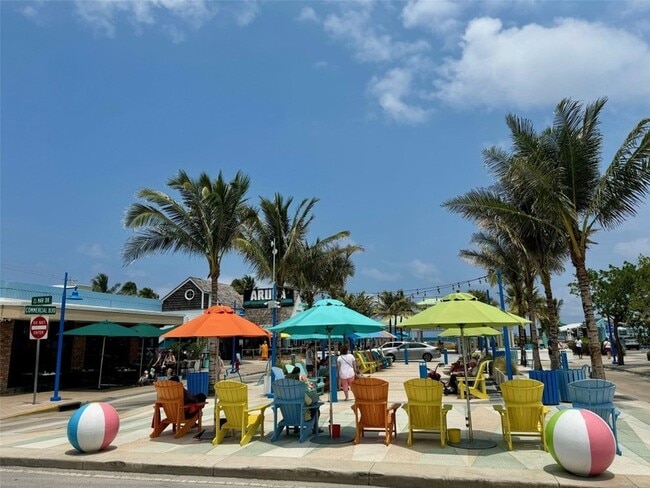 Building Photo - 3051 NE 47th Ct