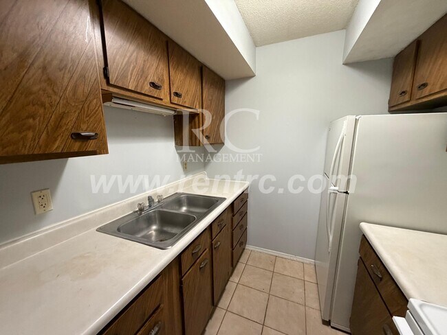 Building Photo - 123-13 Attica-W
