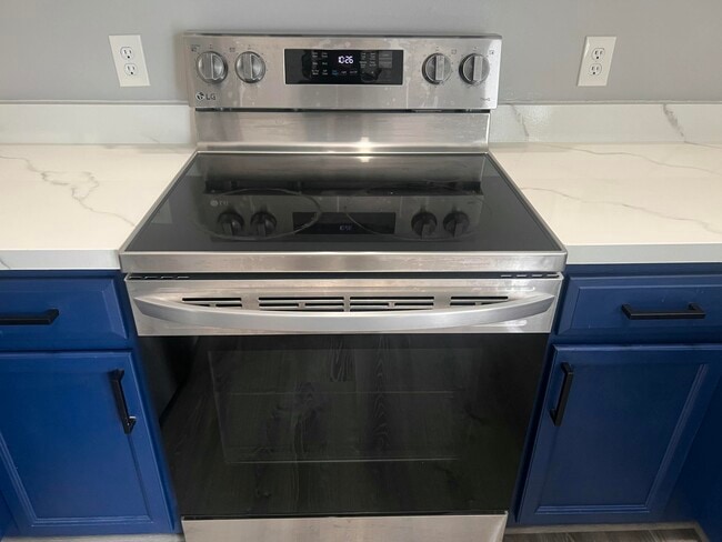 Building Photo - 44725 Ellery Ln