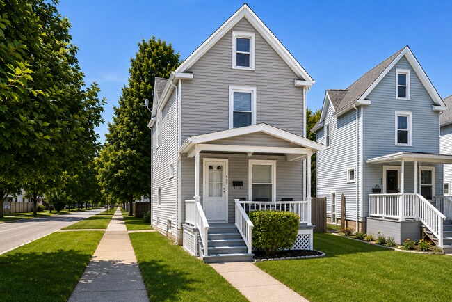 Building Photo - 602 25th St