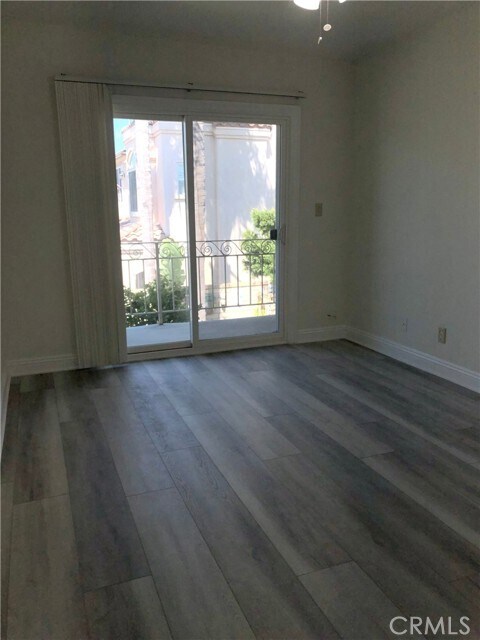 Building Photo - 312 10th St