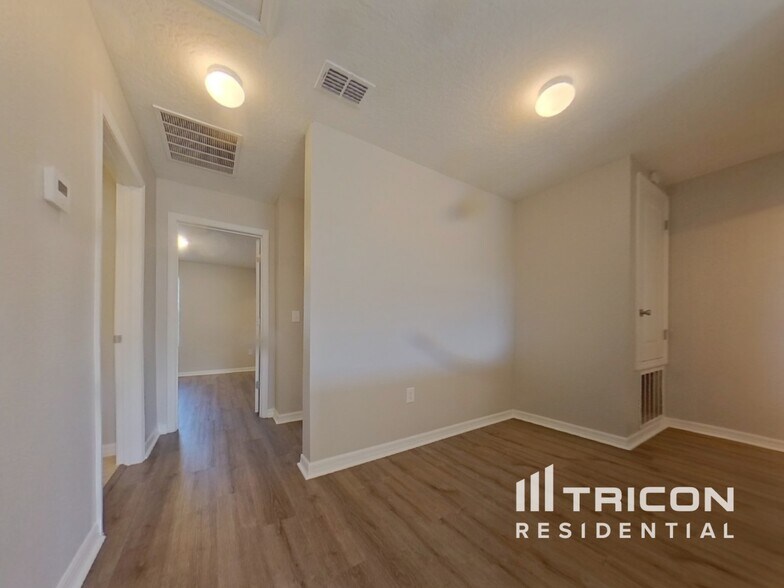Building Photo - 6517 Domenico Ct
